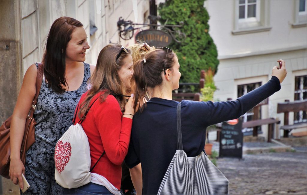 Sharenting: ¿Por qué no deberíamos compartir fotos de nuestros hijos en las redes sociales?