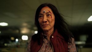 Al equilibrar los de streaming y taquilla, los Oscar intentan ser "Todo" al mismo tiempo (análisis)