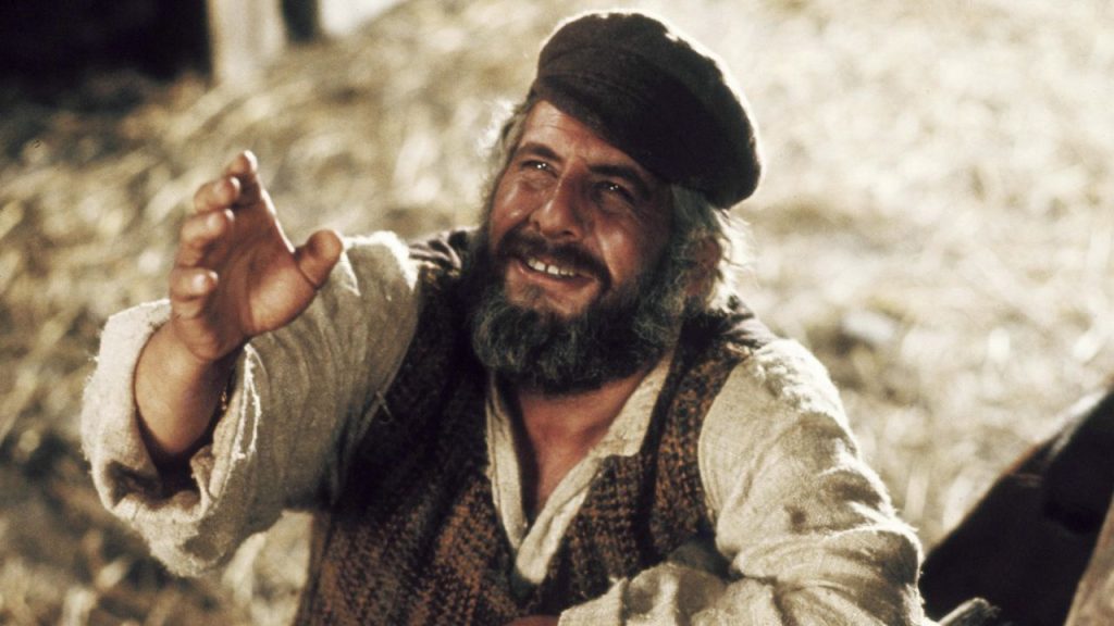 Muere a los 87 años Chaim Topol, actor de "El violinista en el tejado"