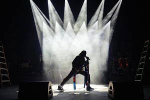 Elvis Crespo conquistó a Puerto Rico en el 25 aniversario de “Suavemente”