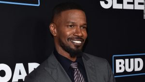 Hospitalizan al actor Jamie Foxx tras una 'complicación médica', dice una fuente a CNN