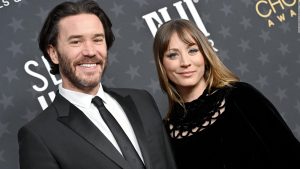 Kaley Cuoco y Tom Pelphrey comparten primeras imágenes de su hija recién nacida