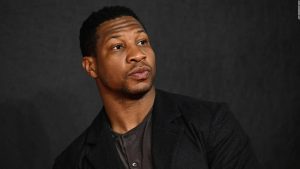 ¿Por qué arrestaron al actor Jonathan Majors?| Video
