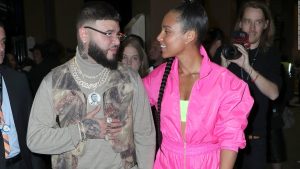 Farruko le enseña a Alicia Keys algunas palabras en español