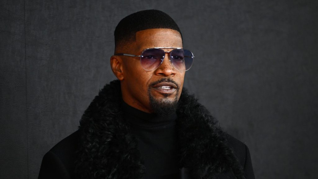 Jamie Foxx se somete a rehabilitación física en Chicago