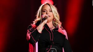 Cantante de country se irrita con quienes sacan selfies