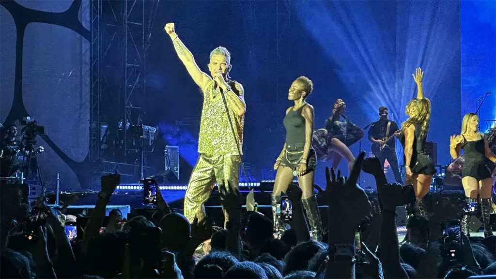 robbie williams 2023 mad cool