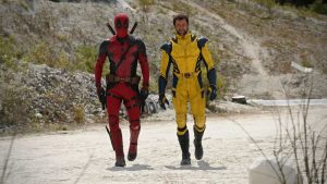 Hugh Jackman muestra el traje amarillo de Wolverine en 'Deadpool 3'