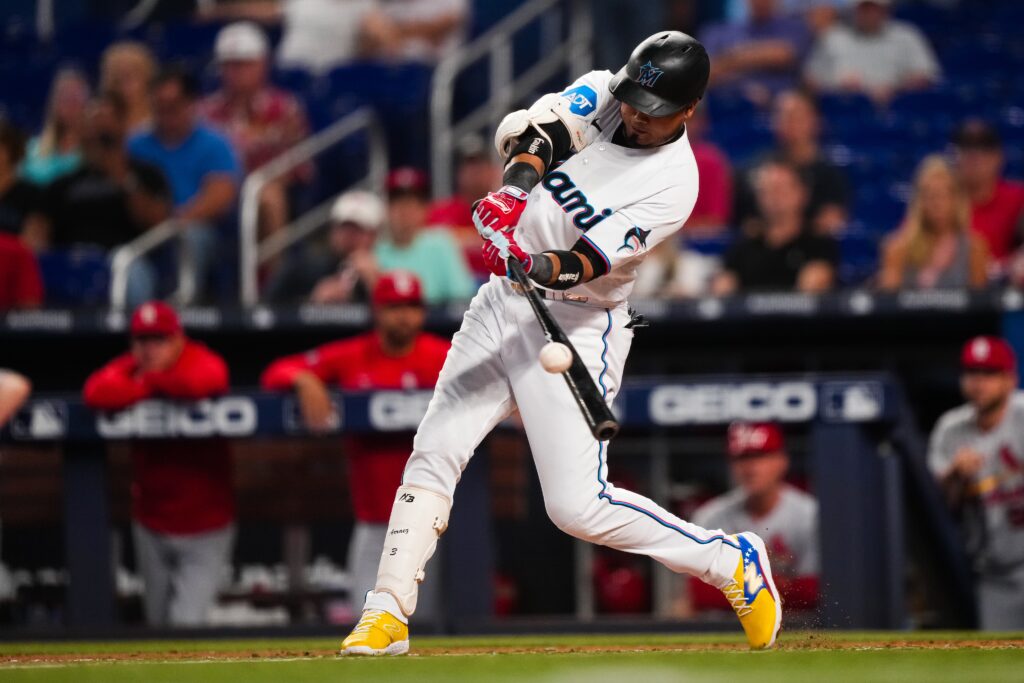 Marlins alcanzaron el récord de 51 victorias y aspiran la Serie Mundial