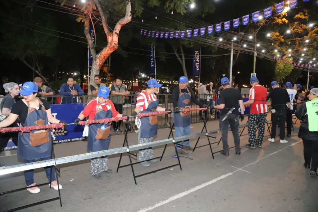 Paraguay logró el récord Guinness con un "asadito"
