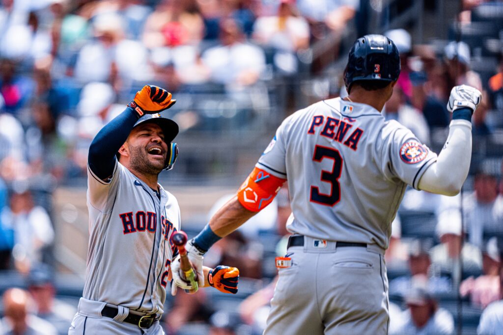 José Altuve conectó el home run 200 de su carrera en Grandes Ligas