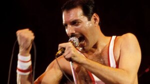 freddie mercury cantando