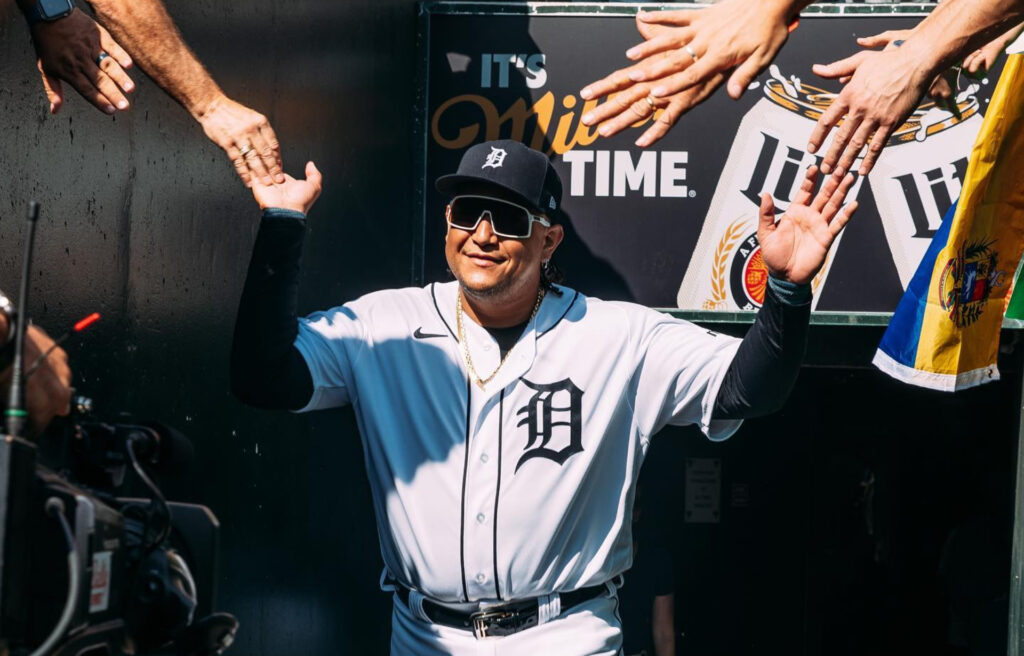 Miguel Cabrera jugó un último y emotivo juego en la MLB