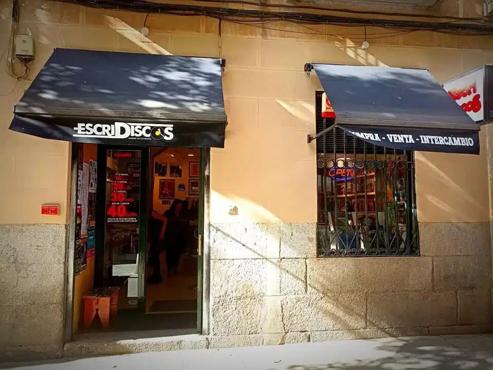 Las mejores tiendas de discos y vinilos de Madrid 10 escridiscos jpg