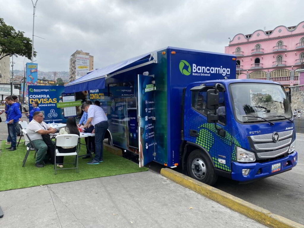 Ariel Martínez: “Bancamiga se consolida por la innovación y el compromiso de su equipo” 2 Foto Bancamiga Movil Creatividad e innovacion bancaria en movimiento