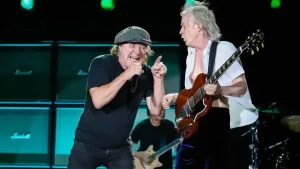 AC/DC en su actuación en el Power Trip 2023.