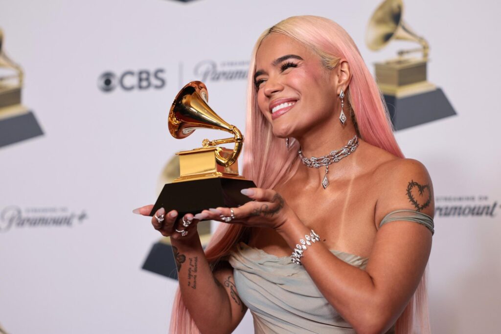 Karol G recibirá el premio a la mujer del año en los Billboard femeninos