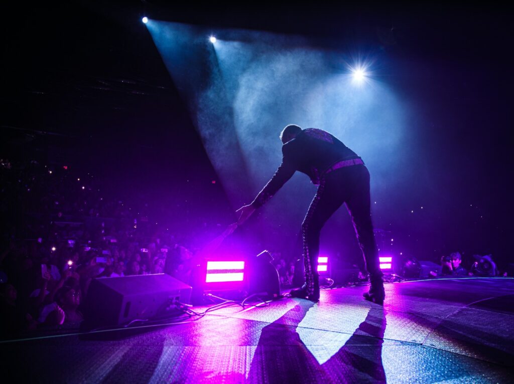 Pepe Aguilar publicó su álbum "Que llueva tequila"