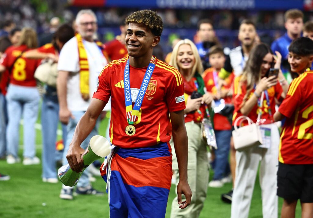 Lamine Yamal sigue los pasos de Messi en el FC Barcelona