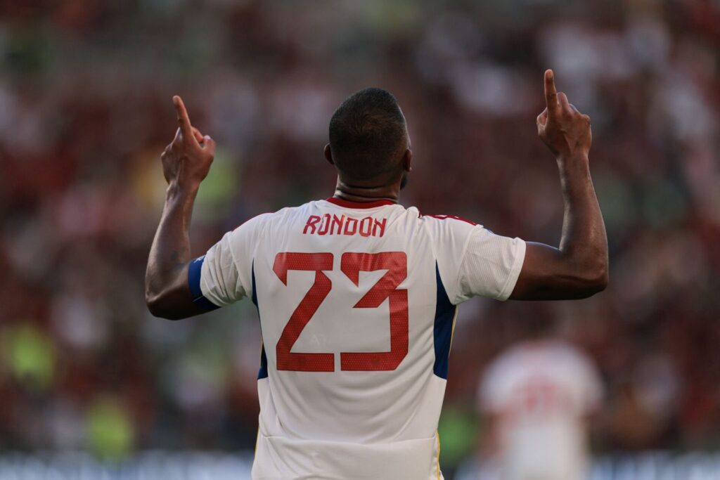 Salomón Rondón igualó marca goleadora de Dolgetta en Copa América