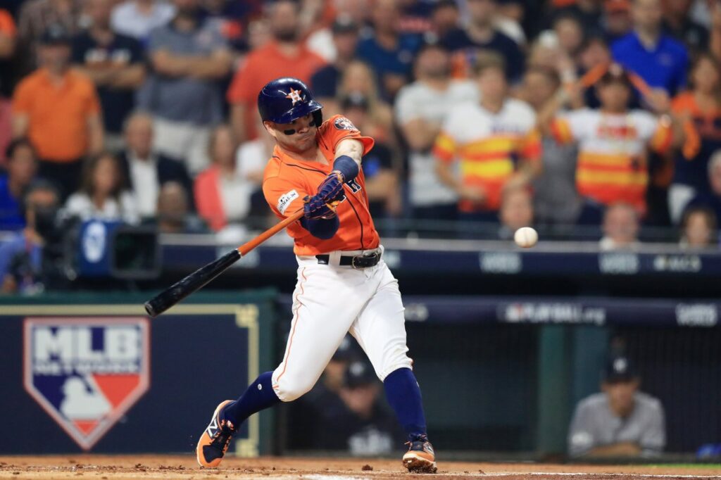 Altuve se convirtió en el tercer máximo hiteador de la postemporada