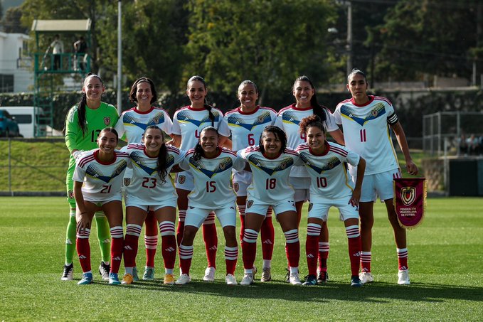 Vinotinto Femenina