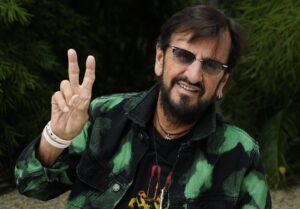 Ringo Starr publicó el primer sencillo de un disco country
