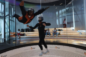 Caracas Fly: Vive la adrenalina de volar en el túnel de viento más grande de Latinoamérica