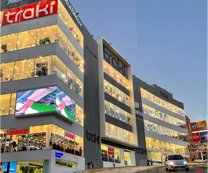 Servicios Adicionales que Ofrecen los Centros Traki: Más que un Simple Centro Comercial