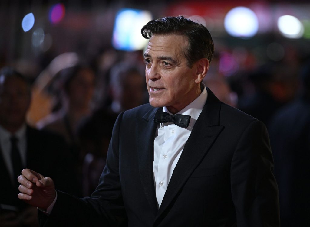 Obra de George Clooney logra recaudación récord