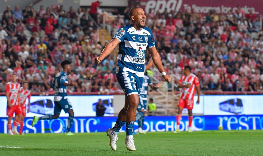 Salomón Rondón extendió su vínculo con el Pachuca