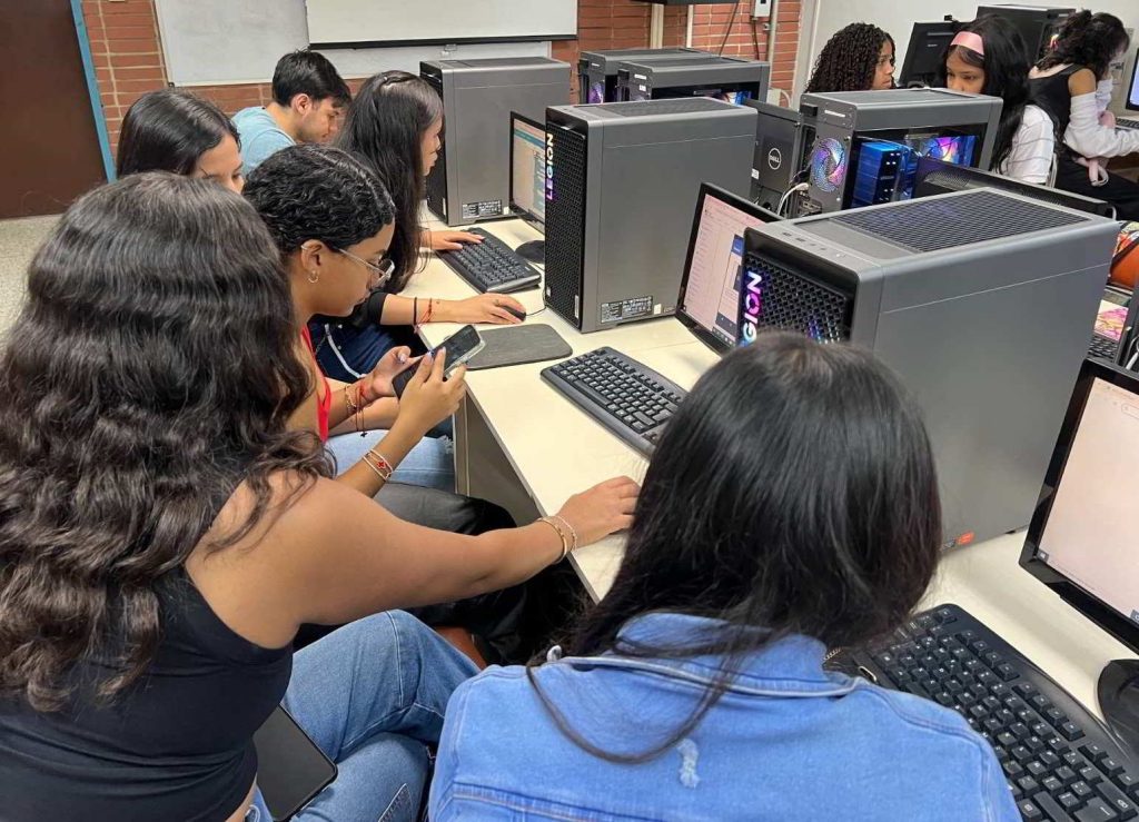 Technovation Girls Jovenes Acompanamiento de texto