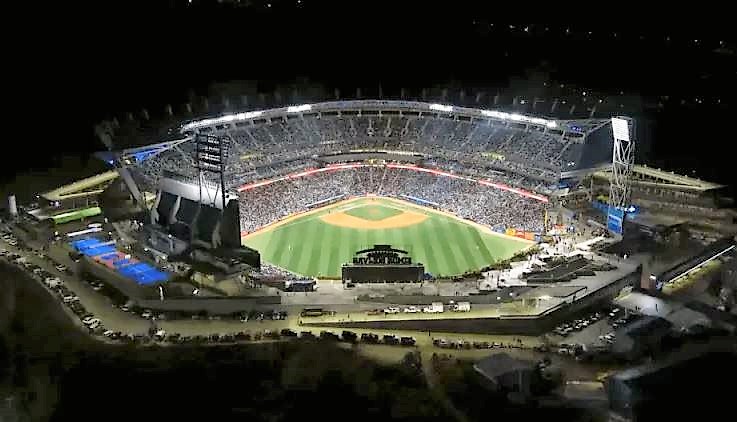 Competencia, entretenimiento y moda: Jagi acompaña a la Liga Monumental de Béisbol