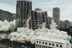 PILPERCA - Demolición controlada; Ingeniería y seguridad ante el colapso - FOTO