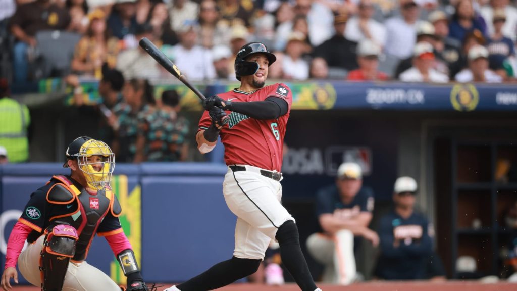 Ildemaro Vargas supera récord de Pablo Sandoval en la MLB