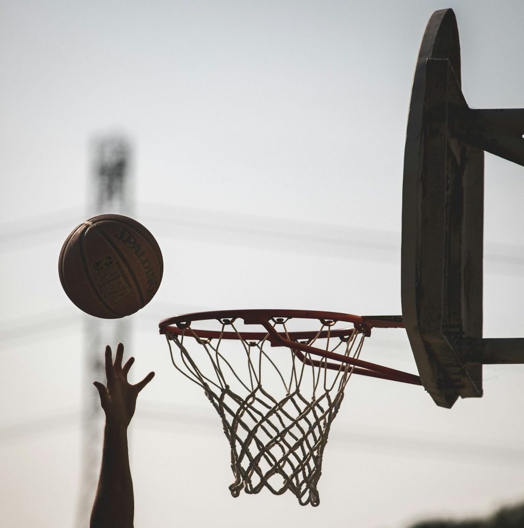 Revienta escándalo e inicia investigación en el baloncesto: FIBA y justicia ordinaria actúan