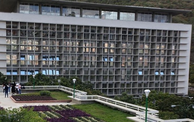 ESET visitó Universidades en Caracas, advierte déficit y oportunidades para informáticos 3 UCAB Archivo ES