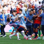 Agresión de Leandro Paredes a Gavi