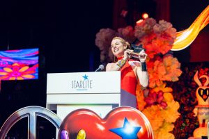 Impacto social de "Goleadoras": Eglantina Zingg es premiada por la Fundación Starlite