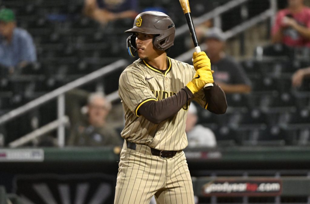 Ethan Salas batea su primer hit en las Grandes Ligas