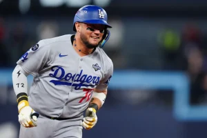 Miguel Rojas - MLB