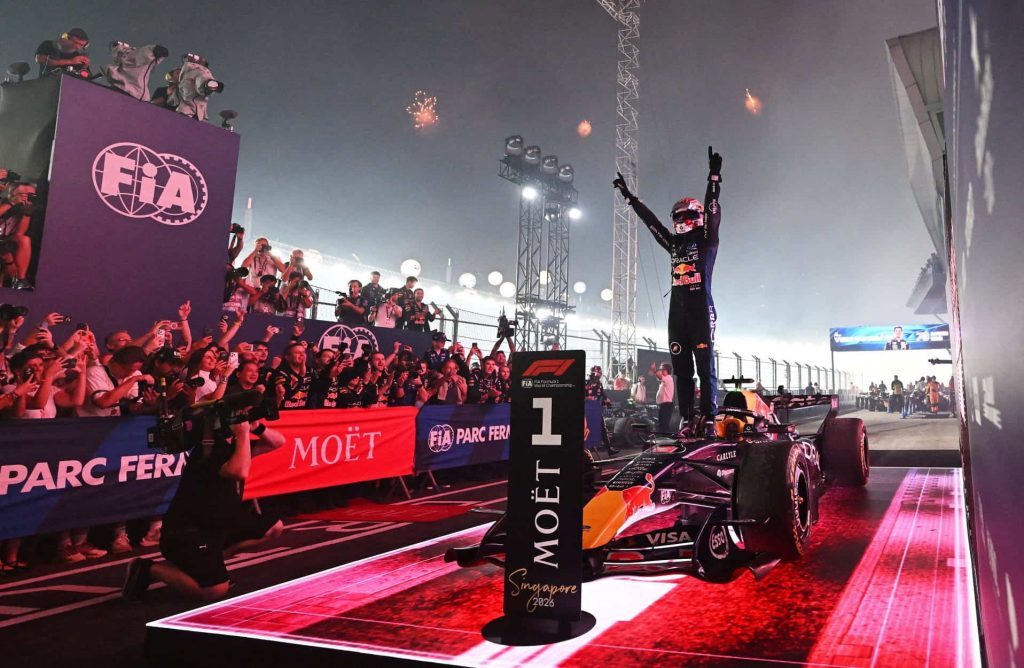 GP de Singapur: Verstappen logra segunda victoria de la temporada