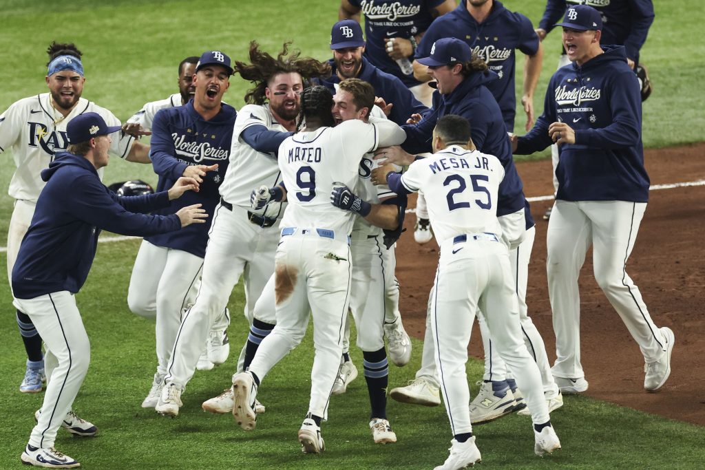 MLB: Rays evitan la barrida en la Serie Mundial