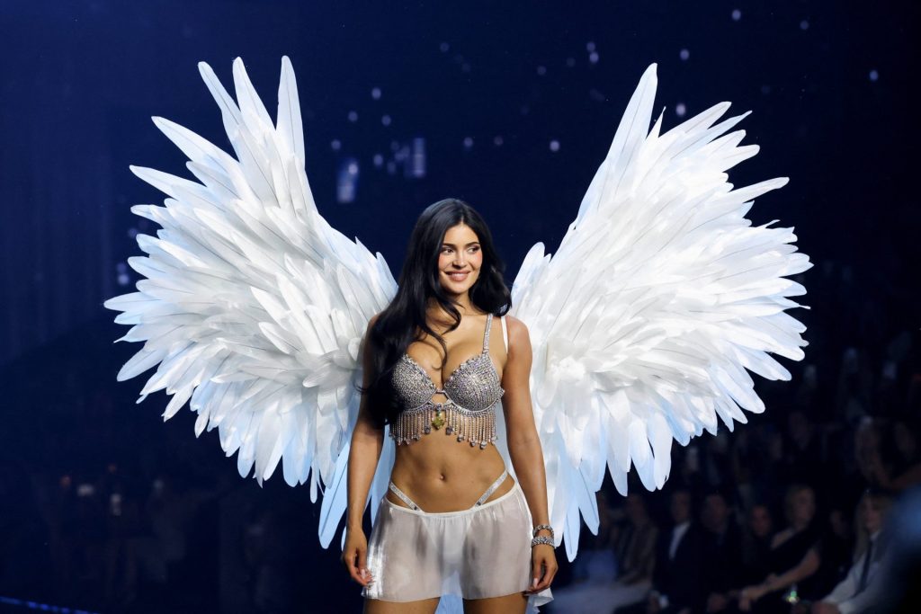 Victoria's Secret deslumbra en Los Ángeles con un show inolvidable