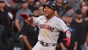 ¡Habrá quinto juego! Cleveland castiga a Chicago y empareja la serie